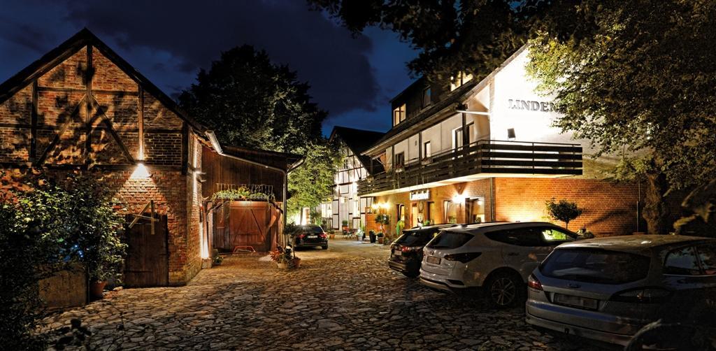 Landgasthaus&Hotel Lindenhof Königslutter am Elm Exterior foto